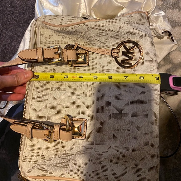 Michael Kors purse - Picture 10 of 12